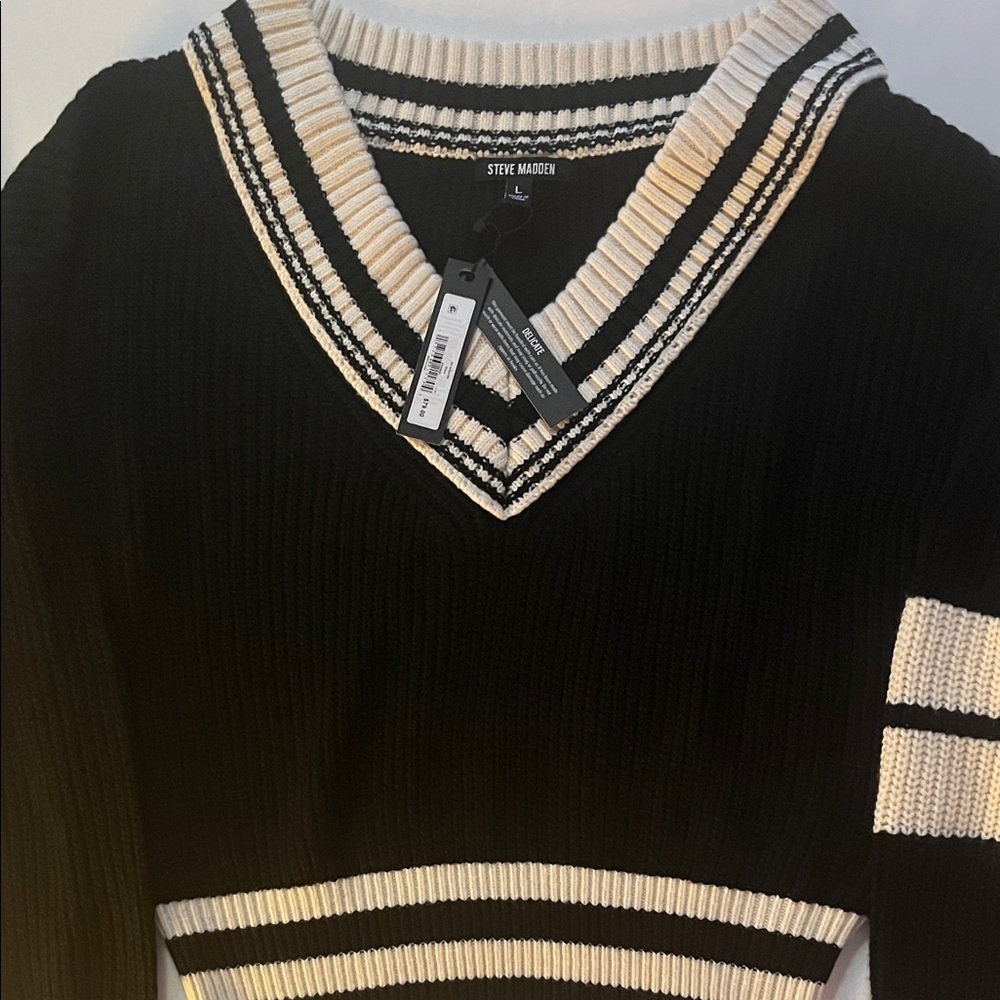 Steve Madden Black and White Women's Sweater